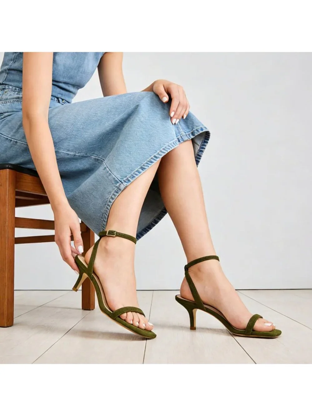 Women's Green Kitten Low Heels Square Open Toe Ankle Strap Sandals Strappy Heels